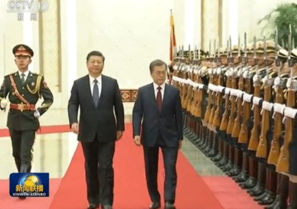 중국 언론 CCTV 문재인 대통령 환영 사열식 .gif | 인스티즈