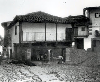 paza del Solano de Candelario Salamanca a principios de los años 60 del sglo veinte