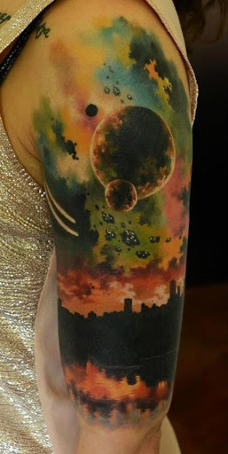 De outro mundo. Talvez uma outra palavra para descrever o espaço de tatuagens. Pode ser um pouco literal, mas existem modelos que dão mais do que apenas o significado exato.
