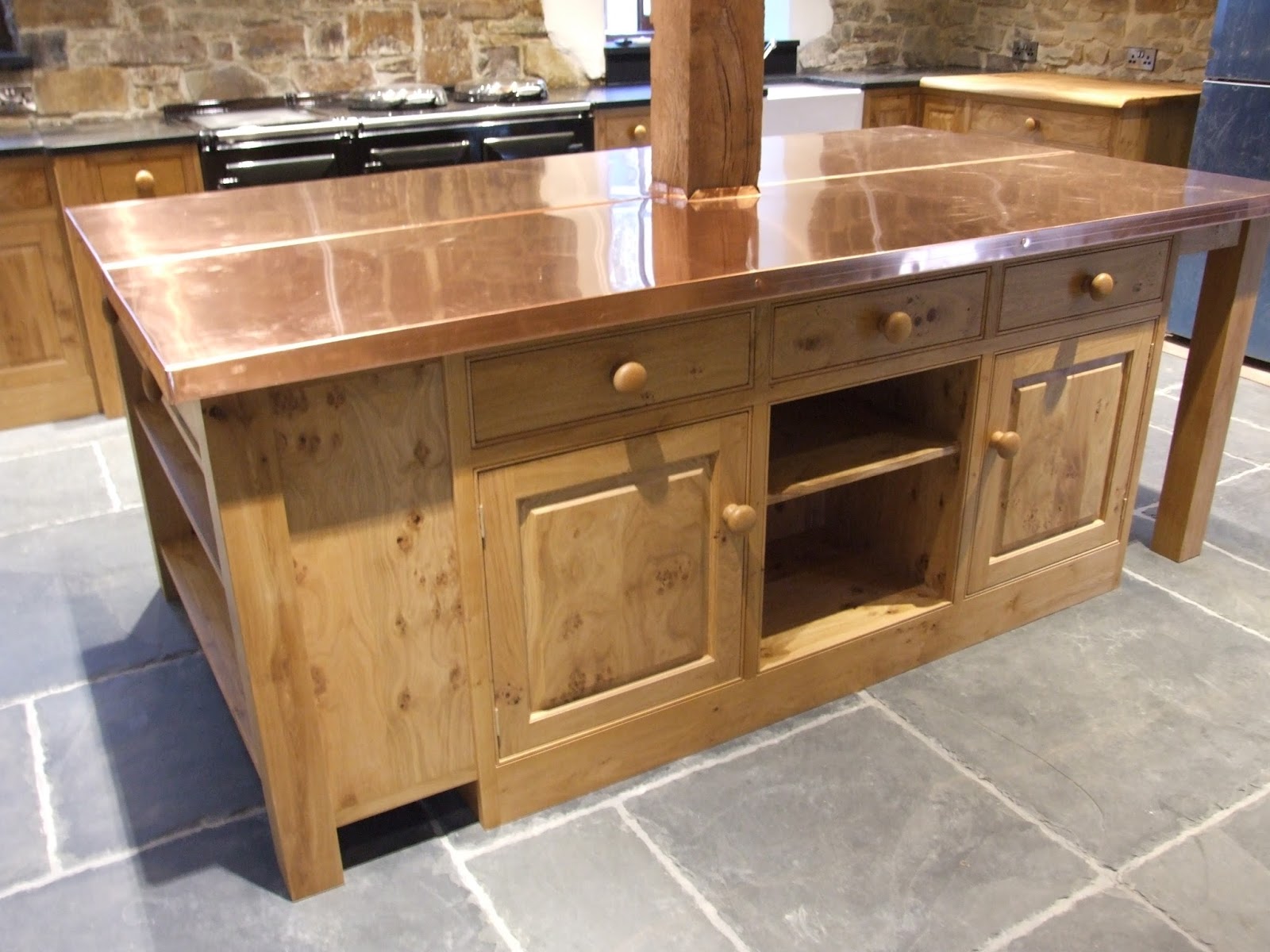 Столешница бара латуни