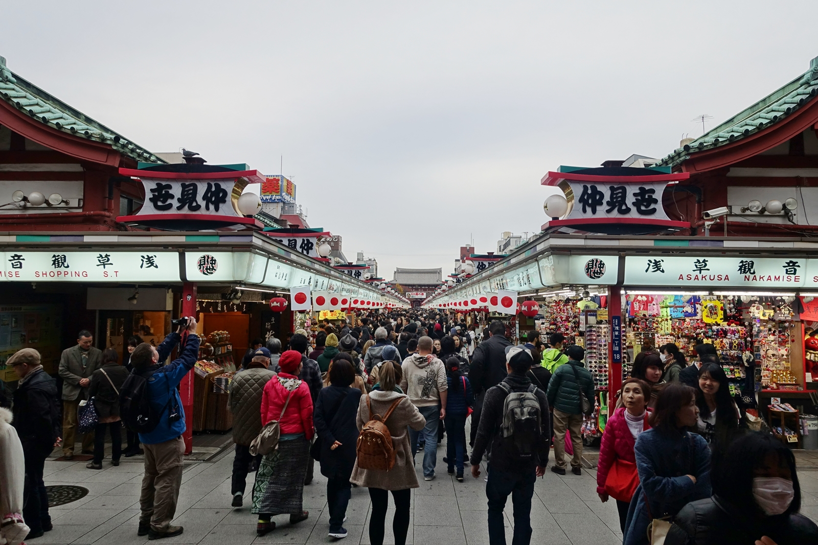 东京 必游浅草寺 雷門 仲見世通和周边小吃 Charlotte Kong