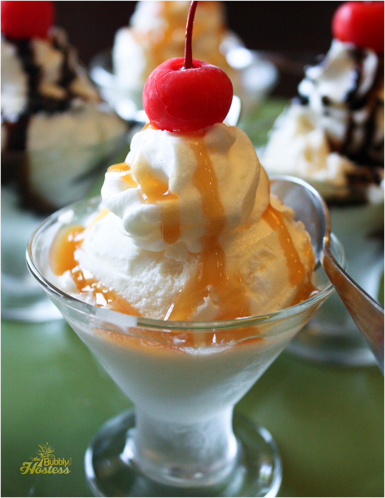 The Bubbly Hostess Mini Ice Cream Sundaes
