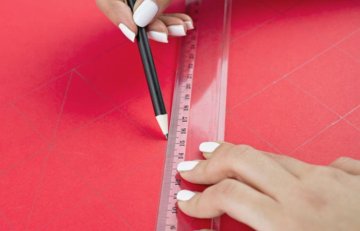Kağıt Katlama İle Geometrik Vazo Yapımı Kağıt Katlama İle Geometrik Vazo Yapımı