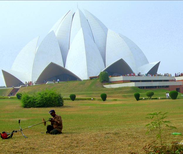 Eye in the Sky: Lotus Temple or Baha’i House of Worship – Roaming Delhi