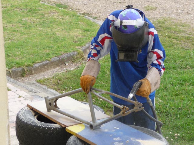 sandblasting a bike frame