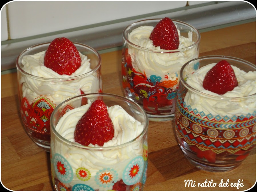 Fresas con nata (crema de leche)