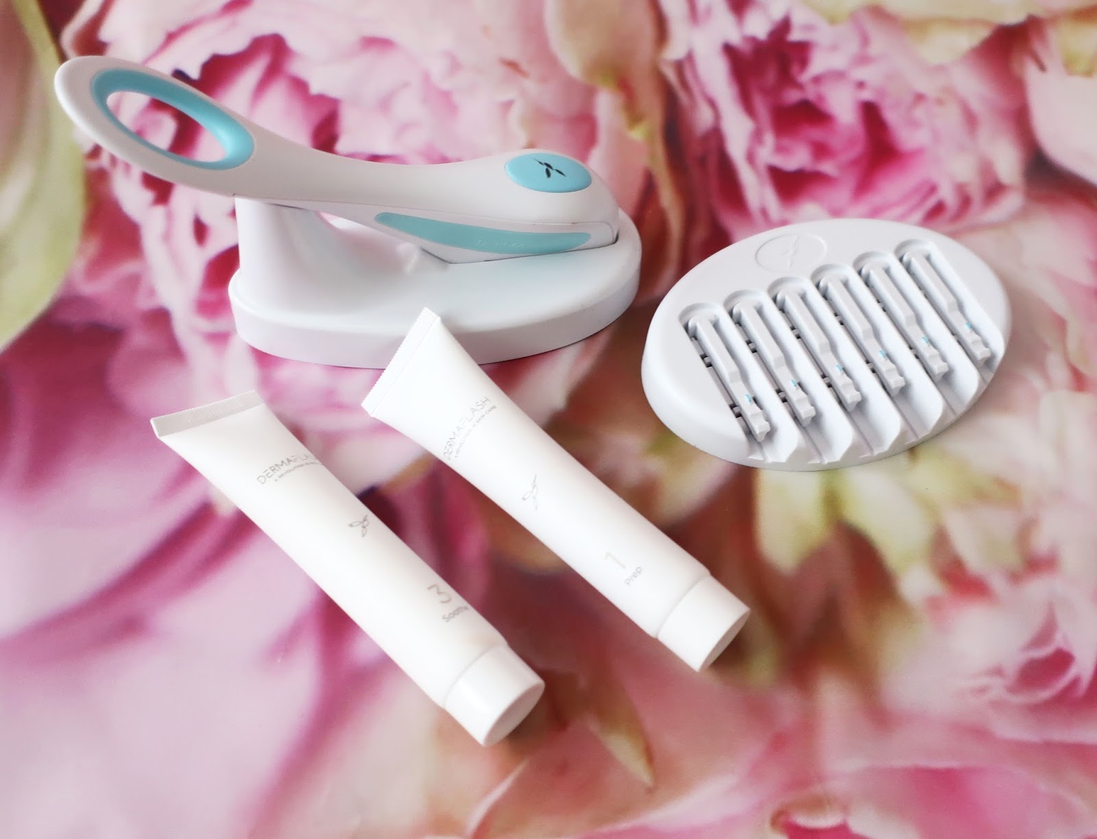 Flashing Is The DERMAFLASH Facial Exfoliating Device For You My flashing-is-the-dermaflash-facial-exfoliating-device-for-you-my