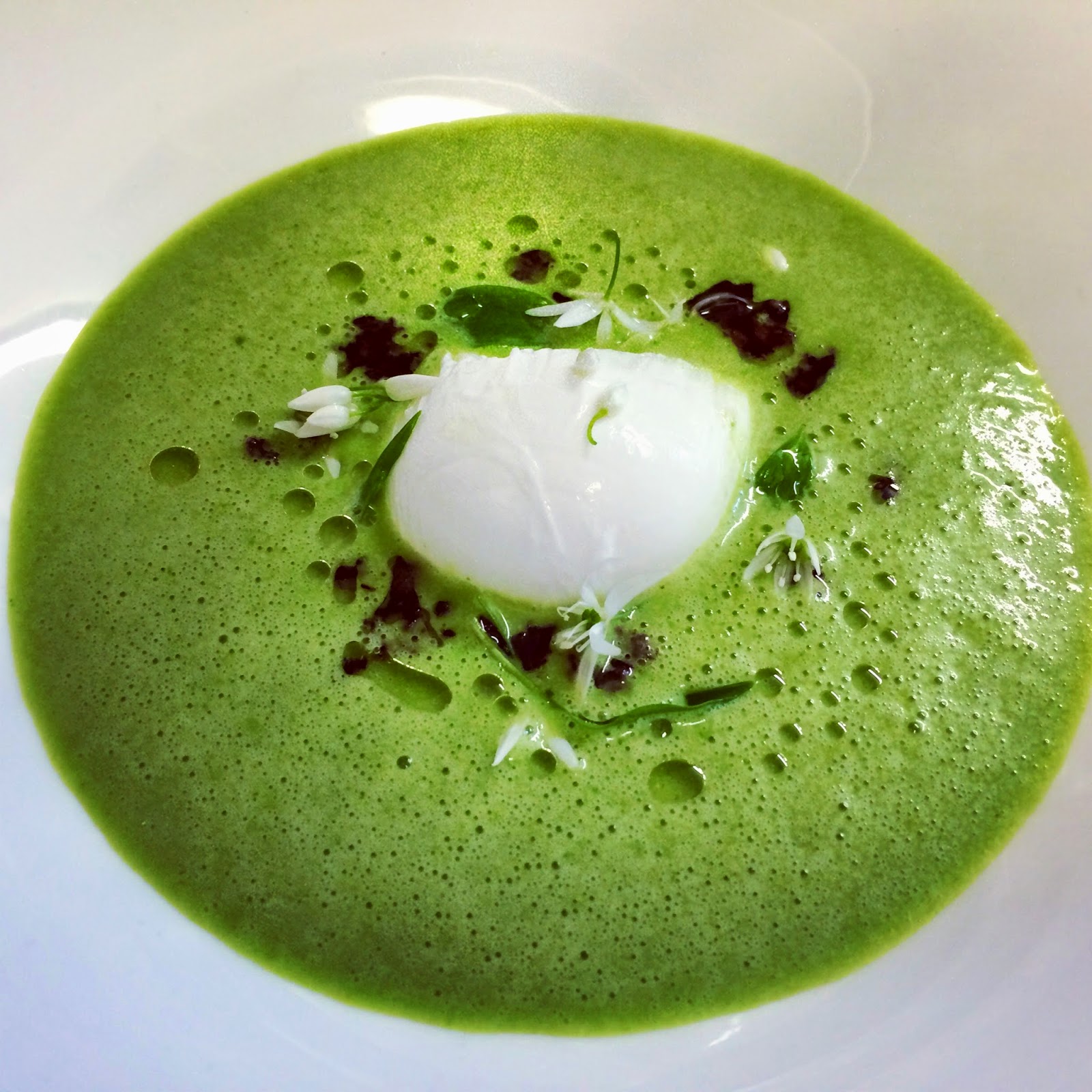 The Chefs Larder Watercress & Garlic Velouté with Poached Egg, Black
