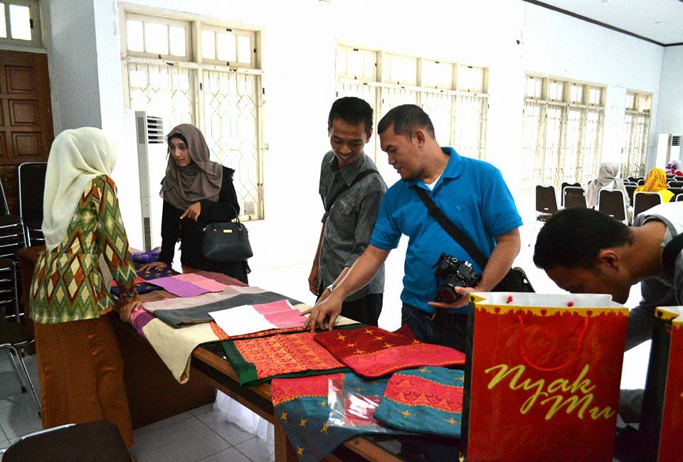 I Love Songket Aceh: Behind The Scene DGTSA 2015