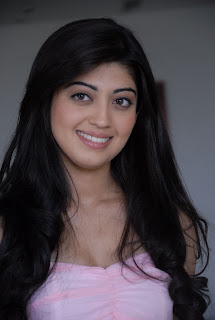 Pranitha Stills [cinebrain.in]