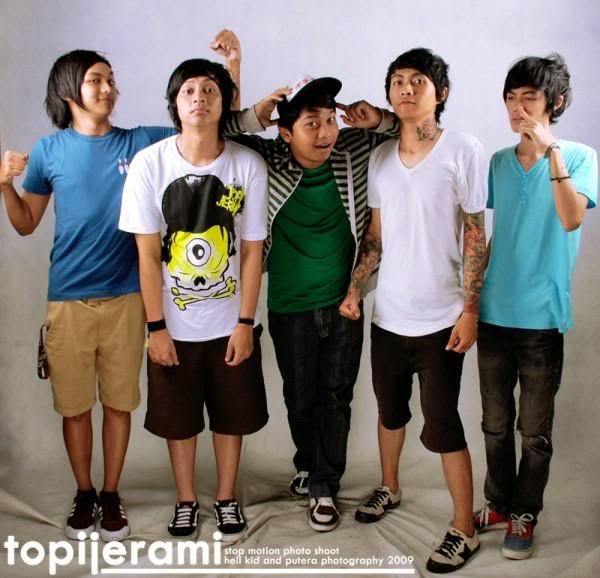 Lirik dan Kunci Gitar Topi Jerami Menuju Angkasa Agil Lirik dan Kunci Gitar Topi Jerami Menuju Angkasa Agil
