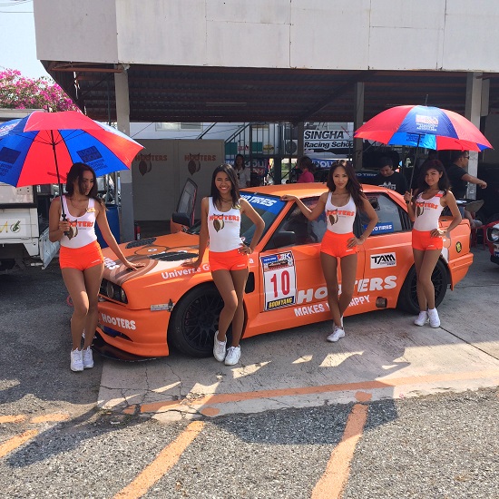 Hooters is a Championship Racing Success Drives Home with 4 Motorsport Wins