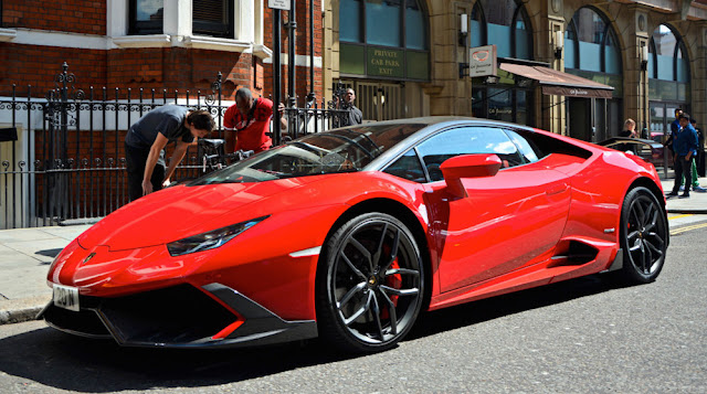 Red Aerodynamic Huracan by Mansory Spotted in London