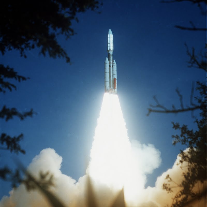 Bob's Misanthropic Adventures: Voyager 1 & 2 Where Are They Now?