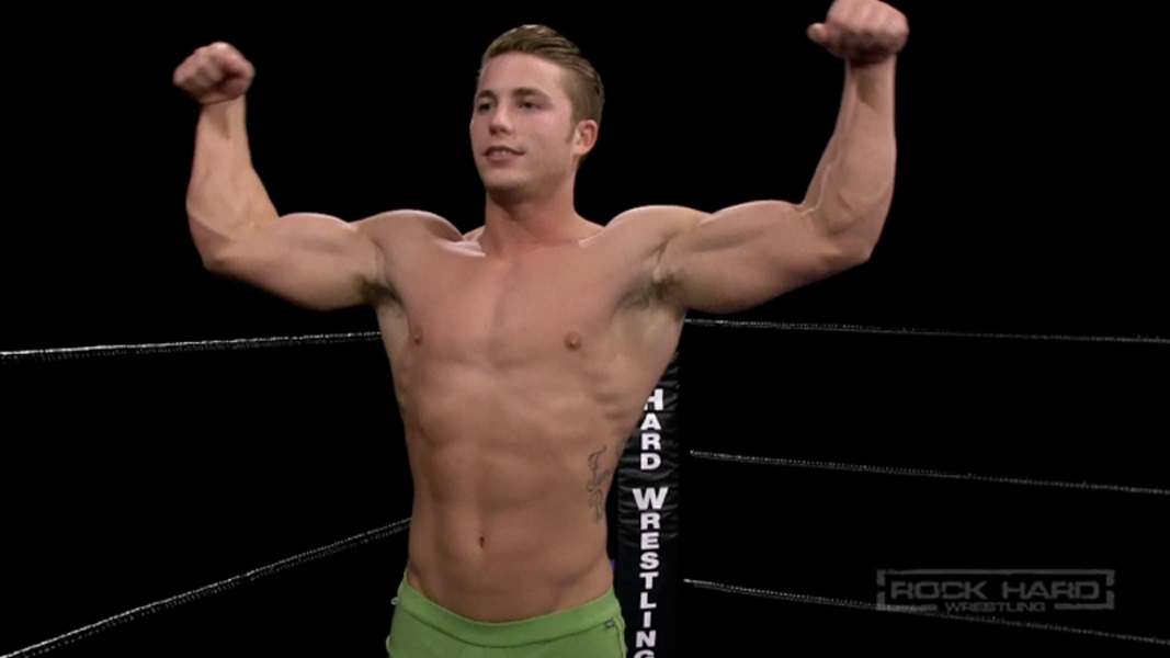 The Cave Review Alex Waters vs. Bruce Ballard (RHW)