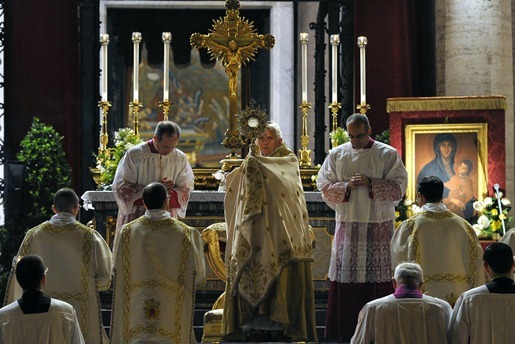 CATHOLICVS: Imagenes del Papa Benedicto XVI en Roma y de la Santa Misa ...
