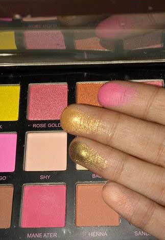 Fake Huda Beauty Rose Gold Palette Review And Swatches