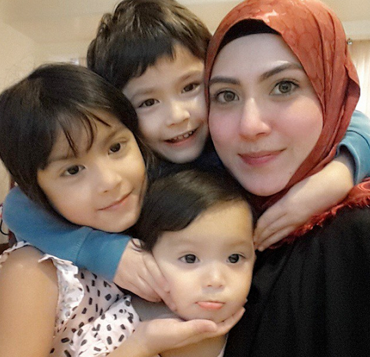 Info Malaysia Kini 6 Foto Terkini Vie Santie Bekas Isteri Eizlan Yusof Pasti Mengejutkan Anda