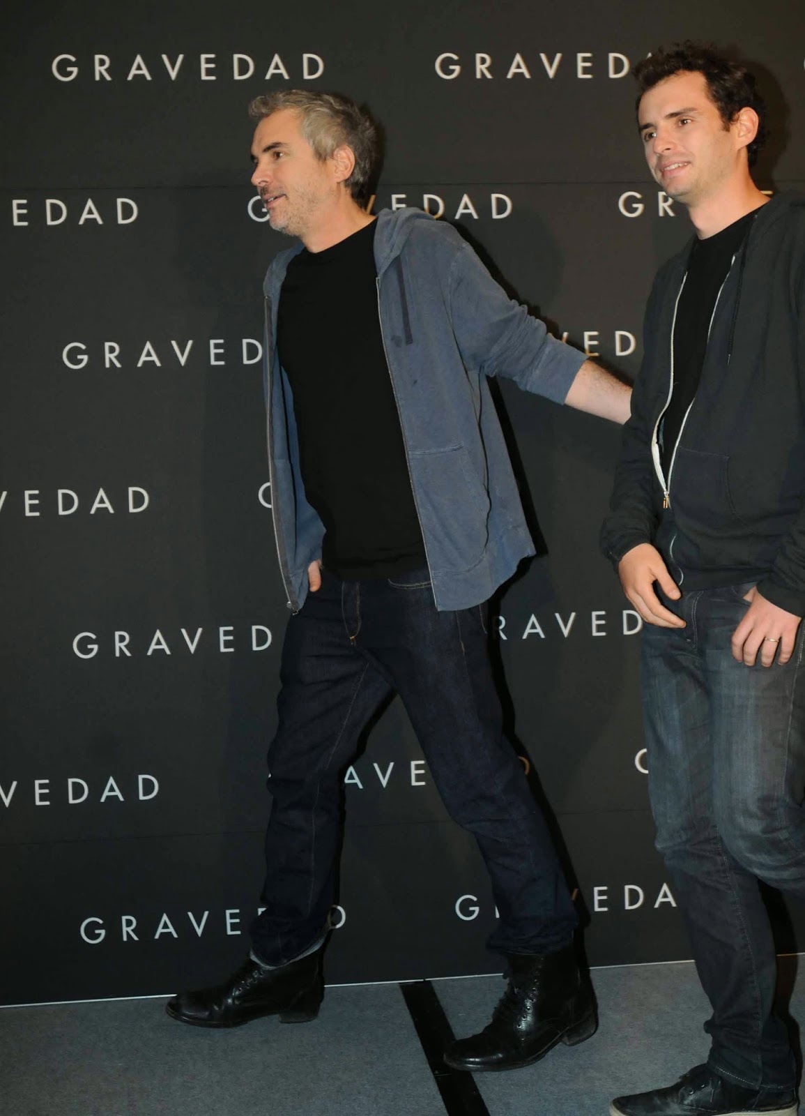 News Graphic: Alfonso Cuarón y su hijo Jonás en conferencia de prensa ...