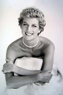 Photo Explanations: Princess Diana: July 1st, 1961-August 31st, 1997