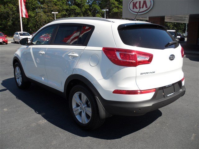 The Green Light: Review: 2013 Kia Sportage LX