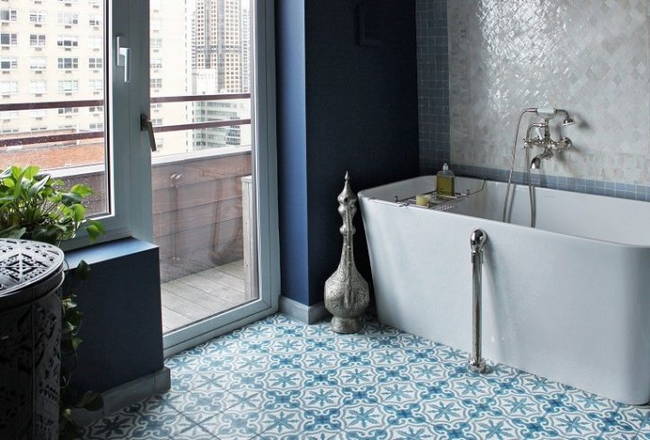 Desenli Banyo Fayans Döşemesi Modelleri eski tarz banyo zemin döşemesi