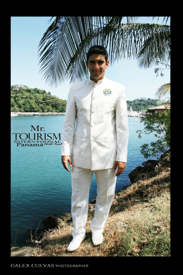 Belleza y Fashion Rever Núñez, Míster Turismo Venezuela Internacional, llevó LiquiLiqui como Belleza y Fashion Rever Núñez, Míster Turismo Venezuela Internacional, llevó LiquiLiqui como