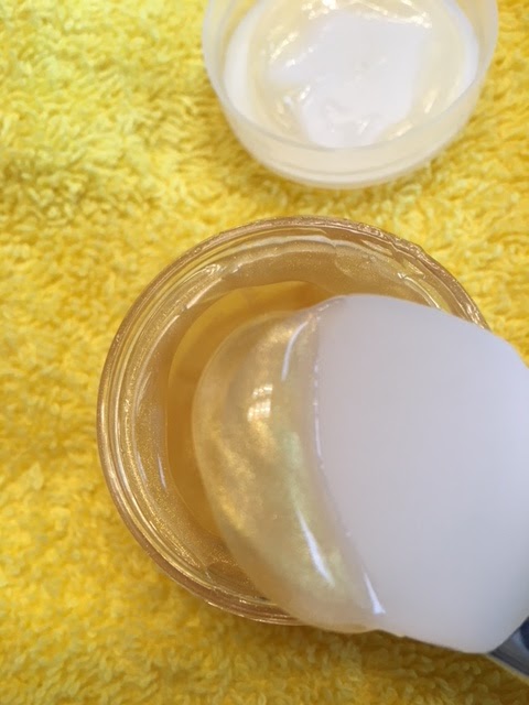 Download Beautify Spascriptions Gel Face Mask Review PSD Mockup Templates