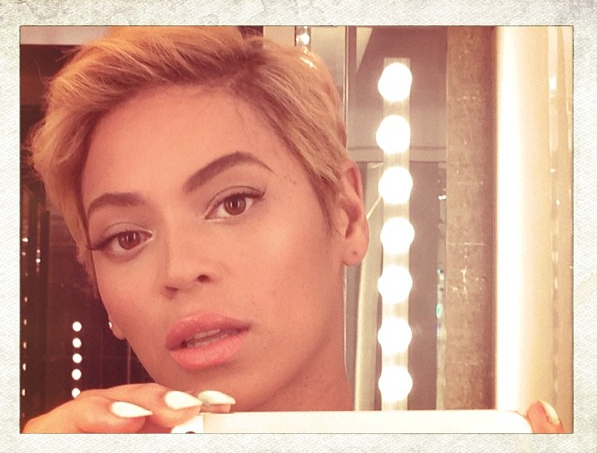 News De Star Beyonce Nous D 233 Voile Sa Nouvelle Coupe Via