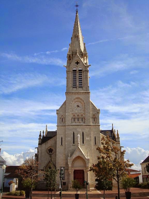 PHOTOS DE VENDEE L'église SaintHilaire de Soullans