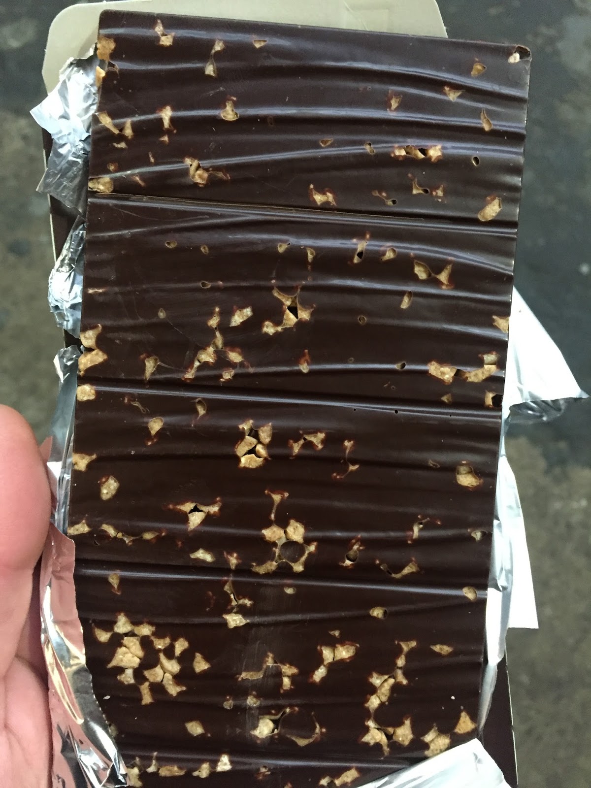 Nestle L'atelier Salted Caramel Dark Chocolate Review