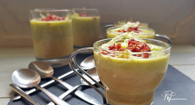 Sopa de lechuga espumosa con natillas de cebolla, Joël Robuchon