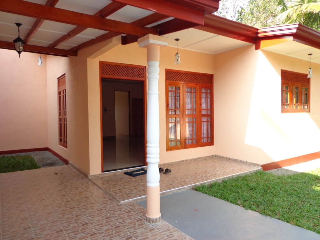 Properties in Sri Lanka (1044) New House for Sale (10 Perch) is