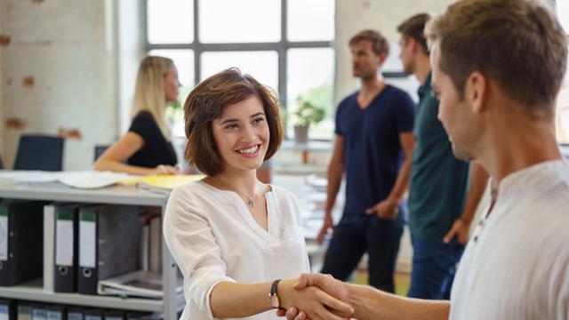 TIPS TEBARKAN AURA POSITIF DI TEMPAT KERJA
