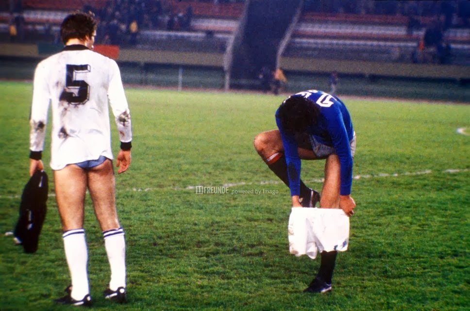 Soccer Legend PANTS DOWN