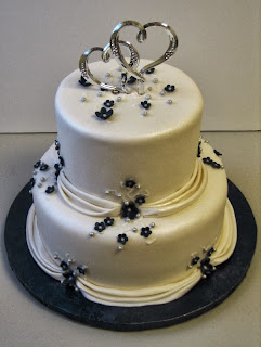 klick+bride+cake+small.JPG