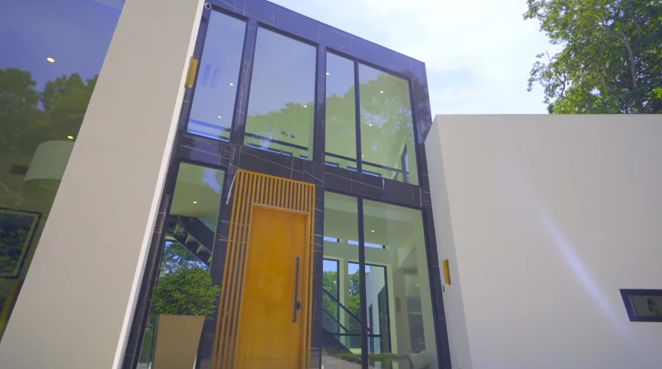 18 Photos vs. Unique Modern Home in Shelter Island, New York - Luxury House & Interior Design Video Tour