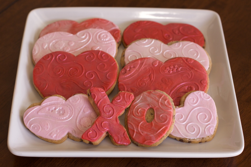 Angie's Sweet Natured Treats How to Embossed Fondant Covered