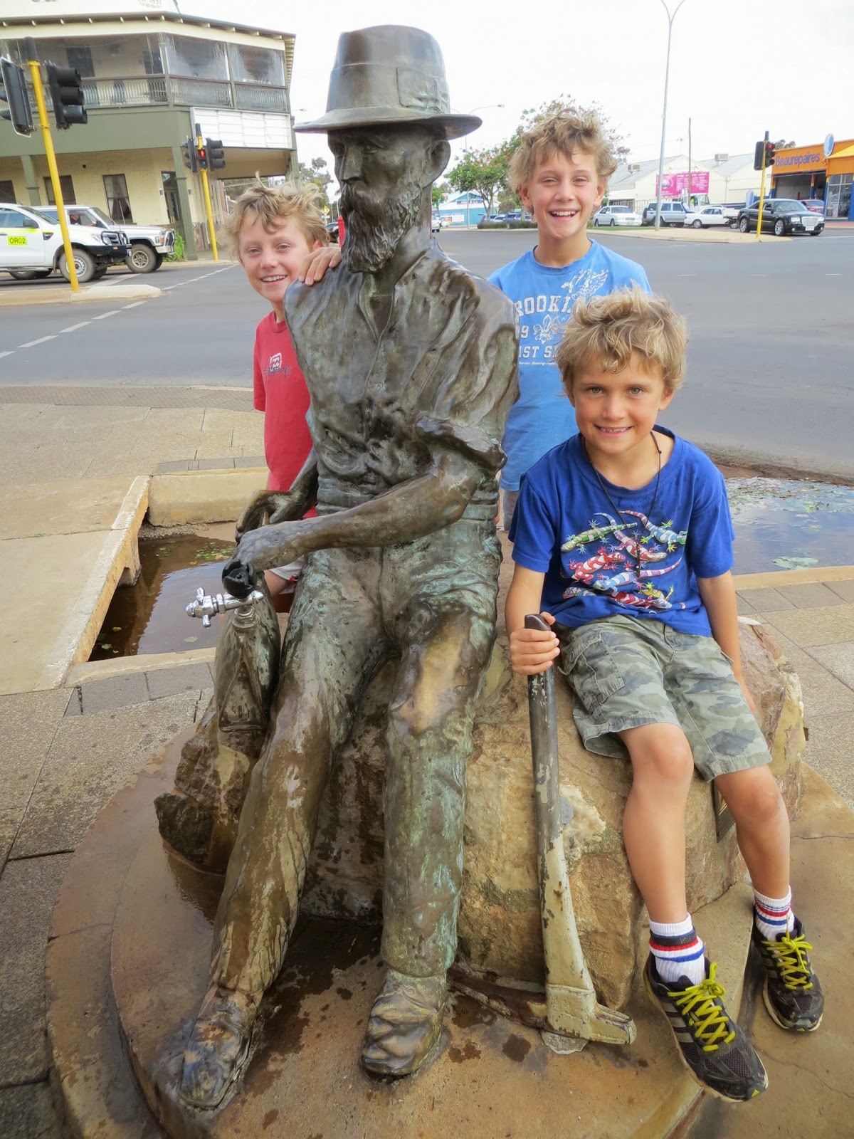 Woods Family Holiday: Wave Rock to Kalgoorlie