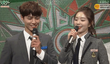 삐진 아이린 달래주는 박보검.gif | 인스티즈