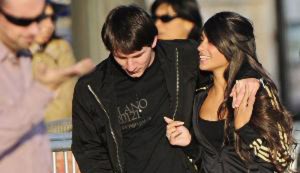 Sports Stars Blog: Lionel Messi With Girlfriend Pictures