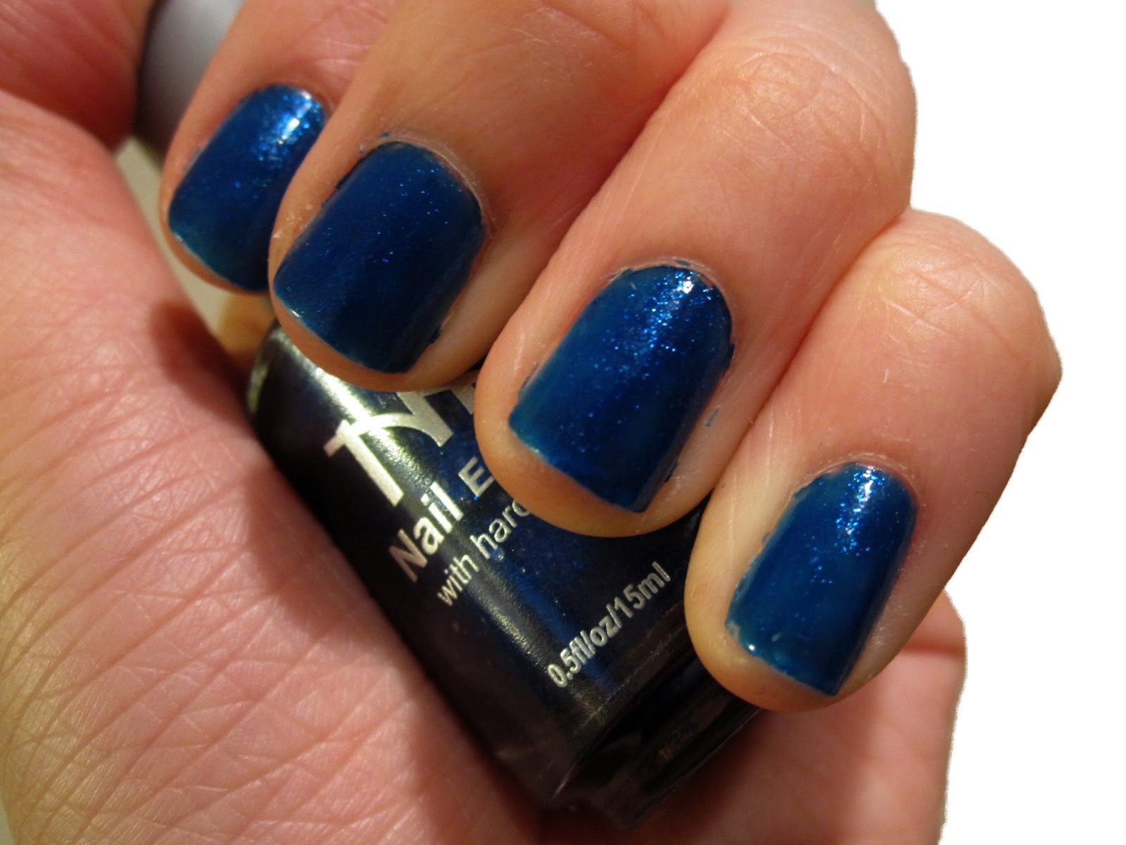 sapphire blue nail design