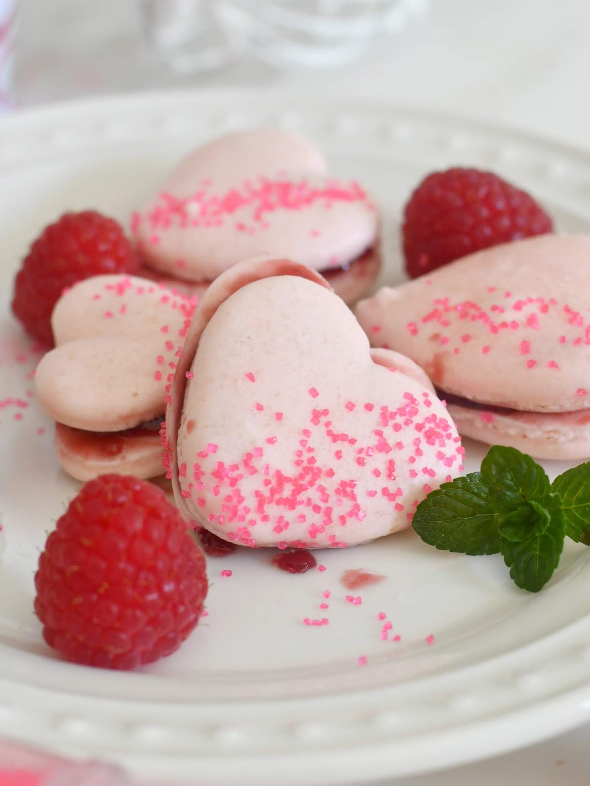 Cooking with Manuela: Heart-Shaped Raspberry French Macarons