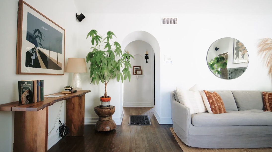 20 Photos vs. 3422 Hollydale Dr, Los Angeles Interior Design Luxury Home Tour