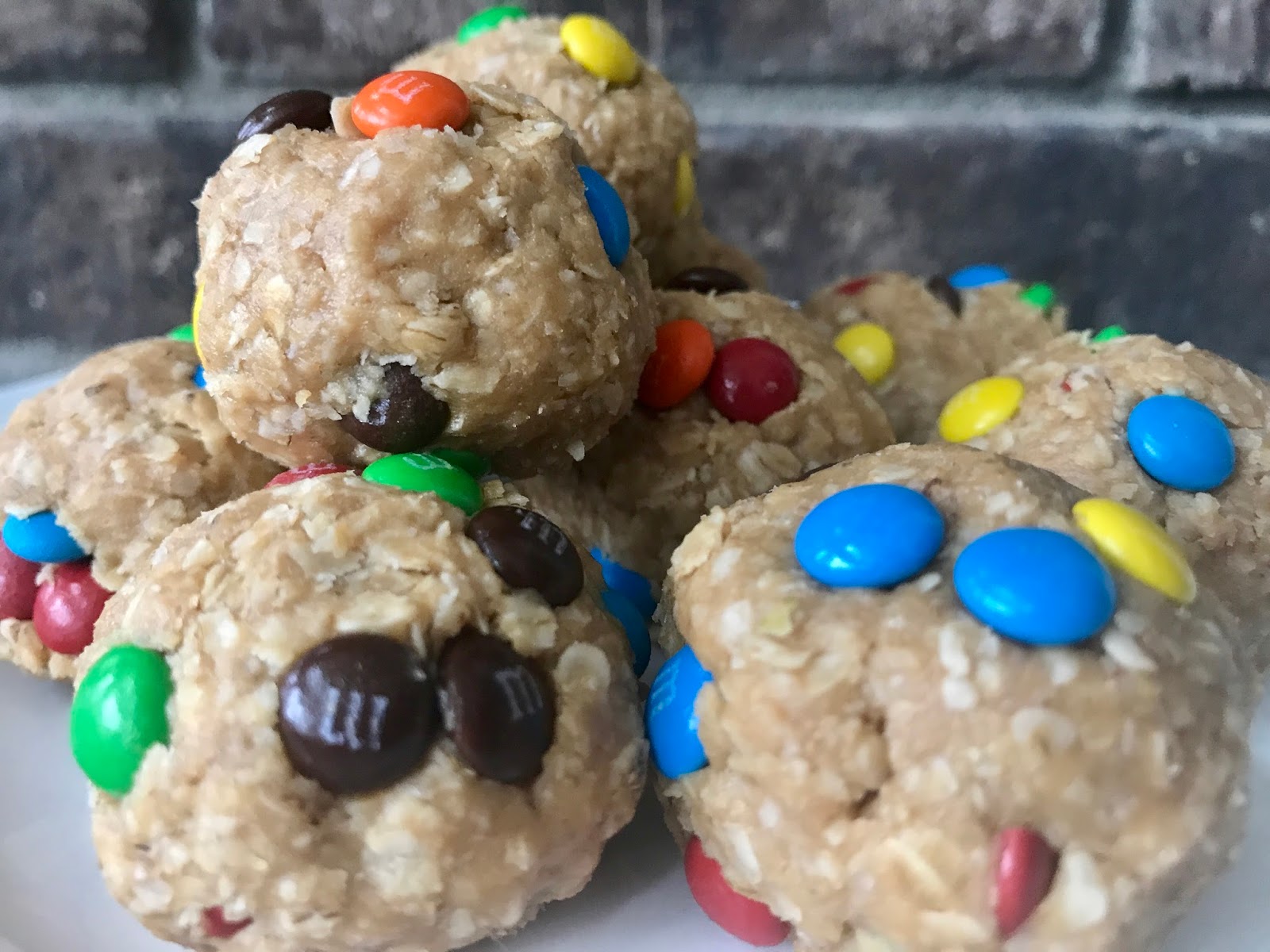 no bake M&M energy bites
