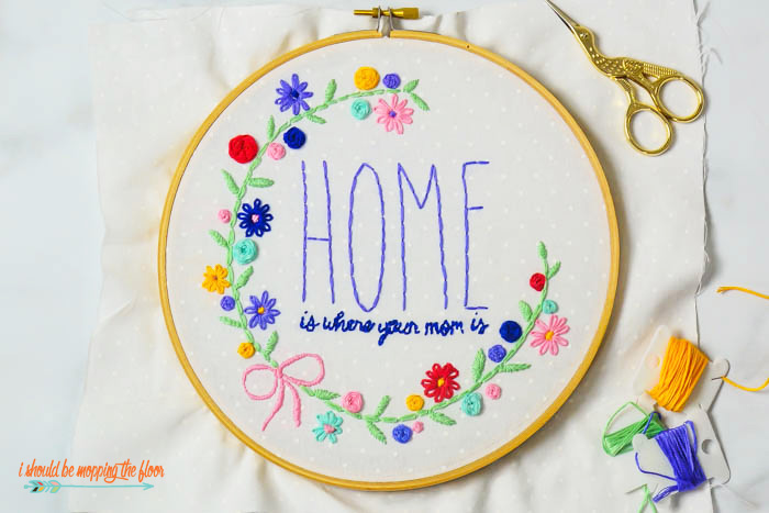 Mothers Day DIY Hoop Art | i should be mopping the floor