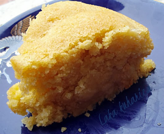 Rum, pineapple and coconut bundt cake by Laka kuharica: moist cake full of exotic flavors.