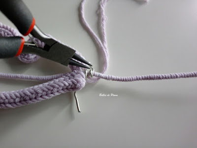 DIY - Plume en tricotin 