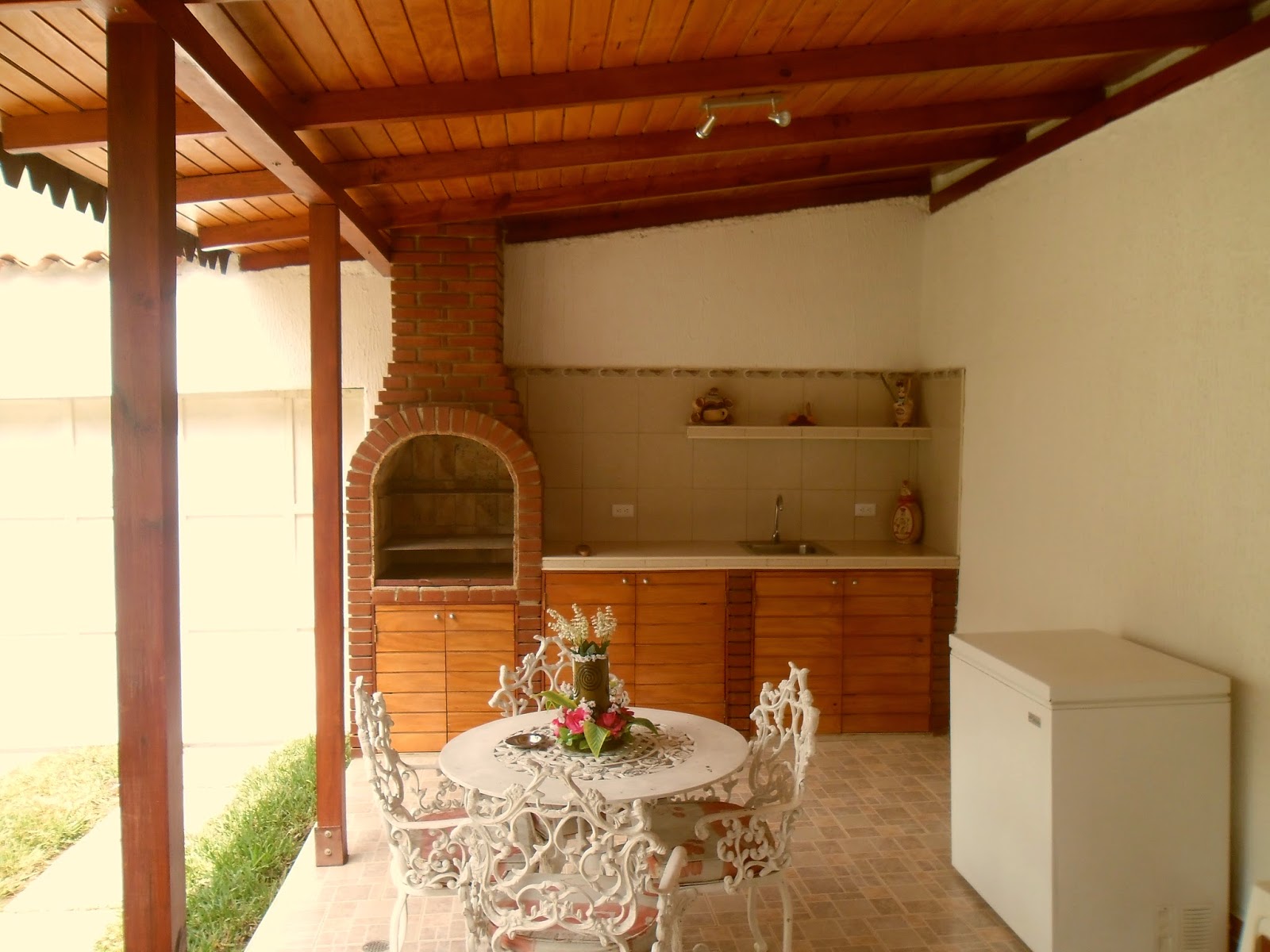 DECORA-YA / Remodelación de un Patio.