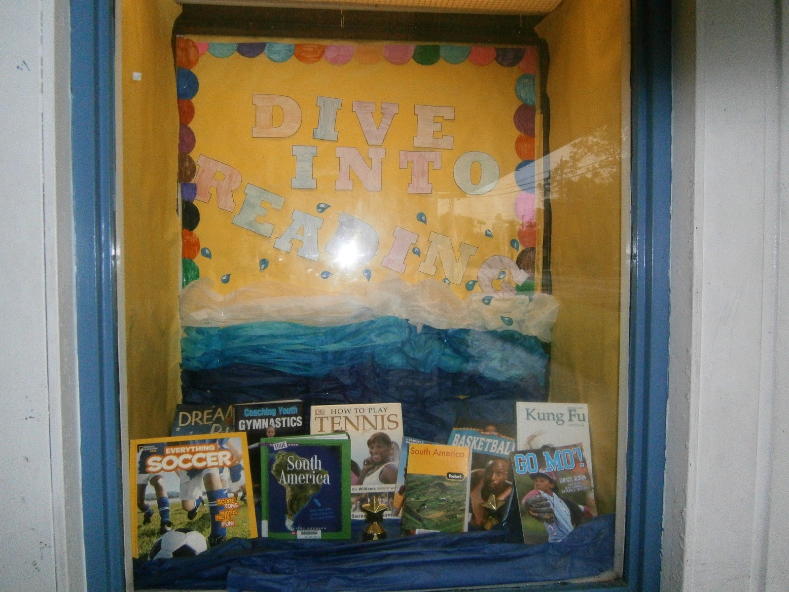 Dixon and Moody Neighborhood Libraries Dixon Gallery